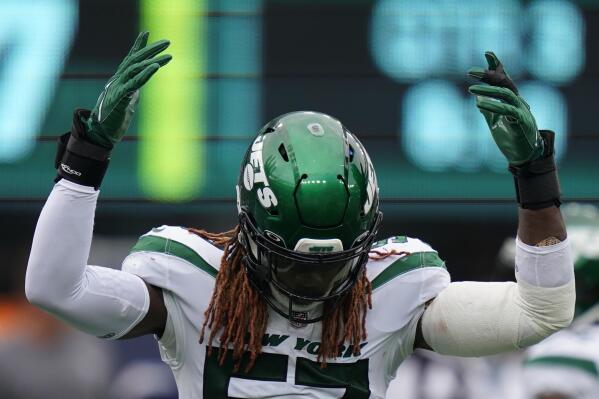 Jets Mosley proving he s still a big time playmaker leader AP News
